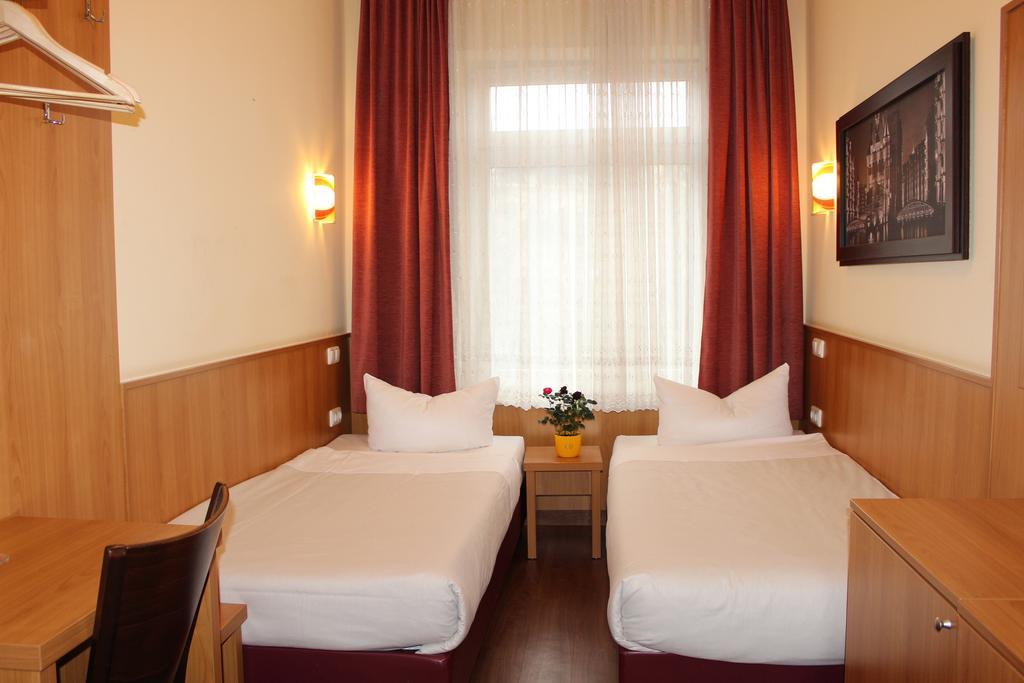 Altan Hotel Hamburg Eksteriør bilde