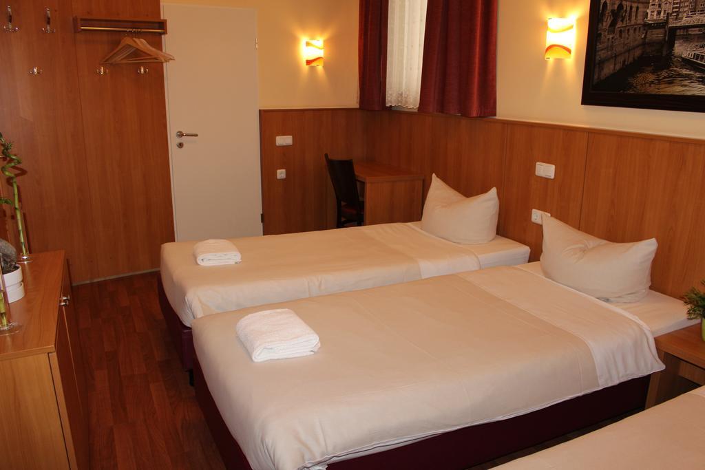 Altan Hotel Hamburg Eksteriør bilde