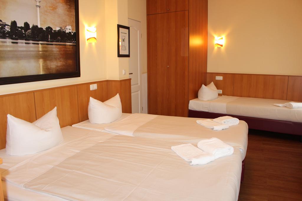 Altan Hotel Hamburg Eksteriør bilde