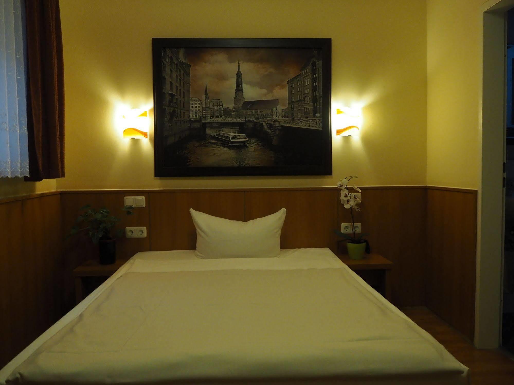 Altan Hotel Hamburg Eksteriør bilde